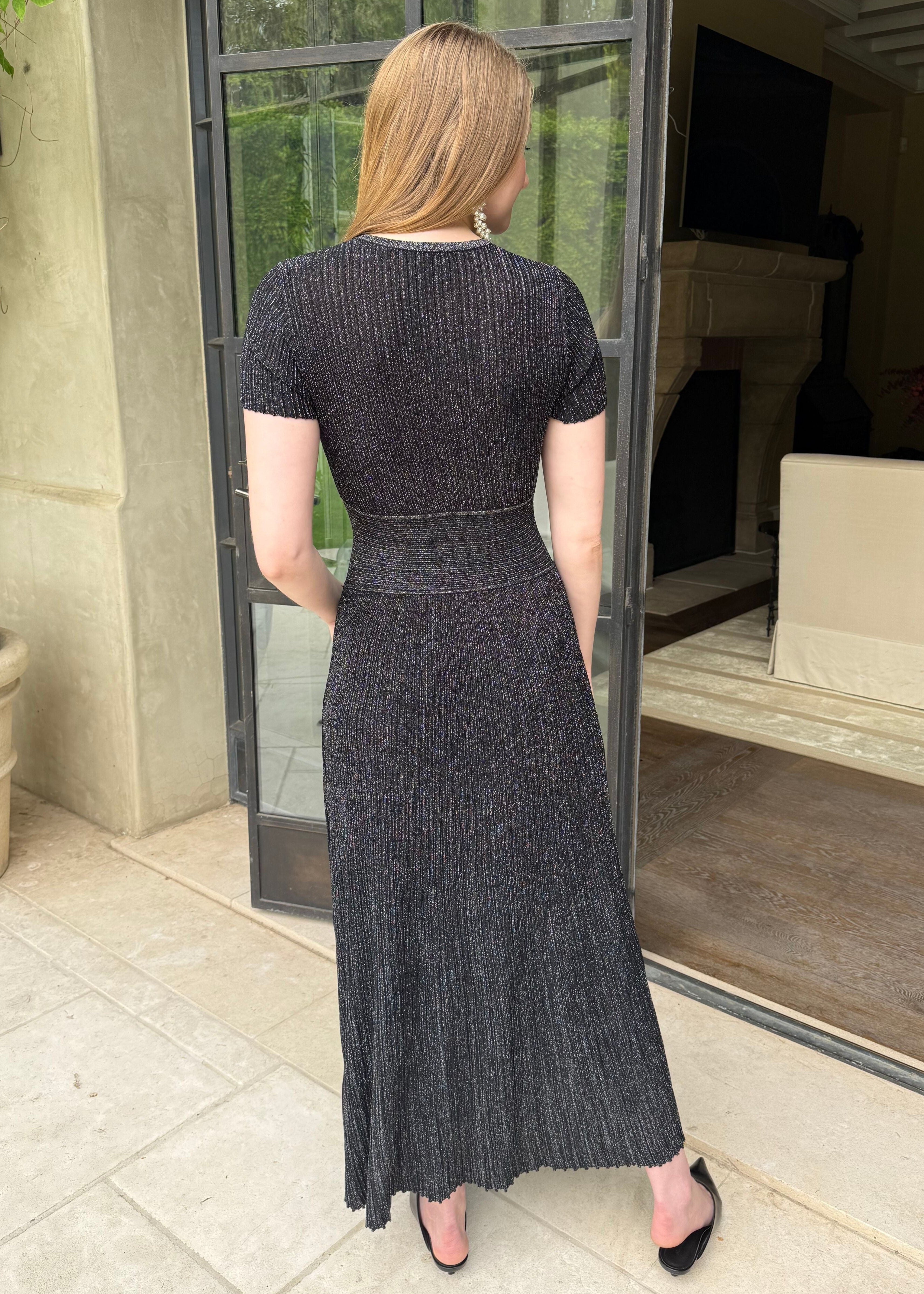 Estelle Shimmering Black Pleated Short Sleeve Midi Dress - Small Estelle Shimmering Black Pleated Short Sleeve Midi Dress - Small